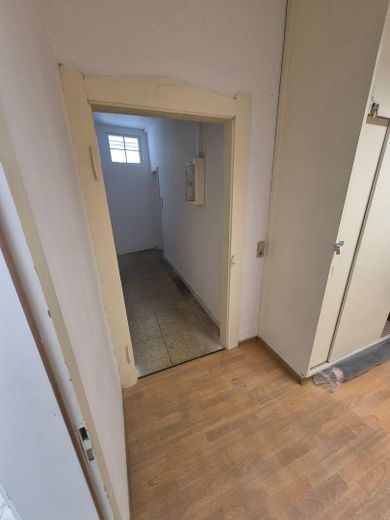 Gewerbefläche mit Fensterfront für Praxis, Atelier, Büro etc. – Foto 7