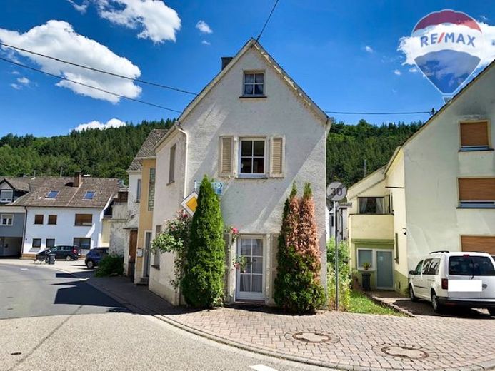 Einfamilienhaus in Geilnau sucht seinen Vollender – Foto 1