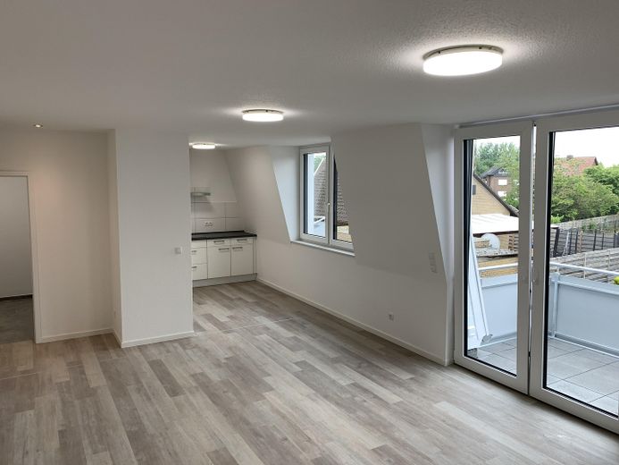 Modern 3-room apartment with 2 bathrooms and underground parking space – Wohnzimmer/Küche