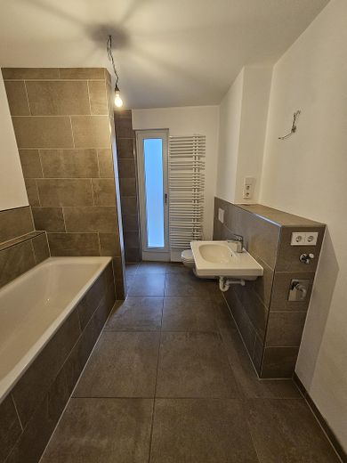 Wohnen wie im eigenen Haus – moderne Gartenwohnung am Altrhein mit Terrasse & Tiefgarage – फोटो 17