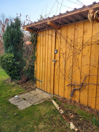 und Gartenhütte