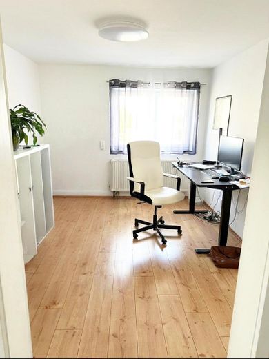 Helle 3-Zimmer-Erdgeschosswohnung mit Südbalkon in ruhiger lage in Onstmettingen (Hohberg) – फोटो 1