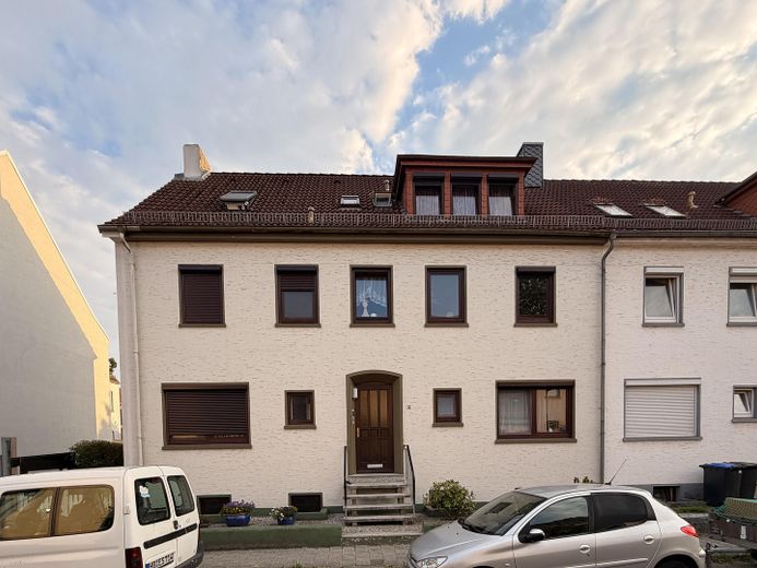 Sofort bezugsbereit: 2-Zimmerwohnung in modernisiertem Topzustand – Außenansicht