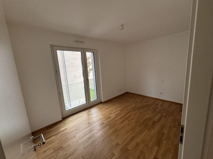 Wijk aan de Wiener Platz Feuerbach - 4-kamernieuwbouwappartement met keuken, lift, terras, ondergrondse parkeerplaats – Kind 1