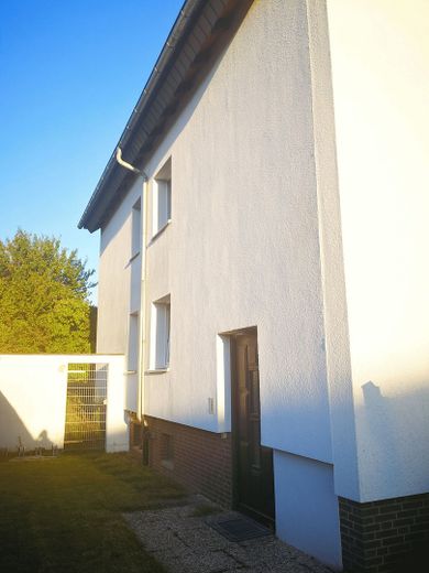 Modernes Zweifamilienhaus in Bredenbeck – Haus Eingangsbereich