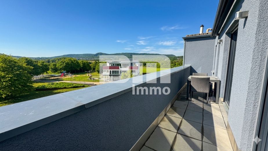 Exklusives Penthouse-Juwel mit 360 Grad Panorama-Dachterrasse in Baunatal-Großenritte – Balkon Terrasse 2 Panorama