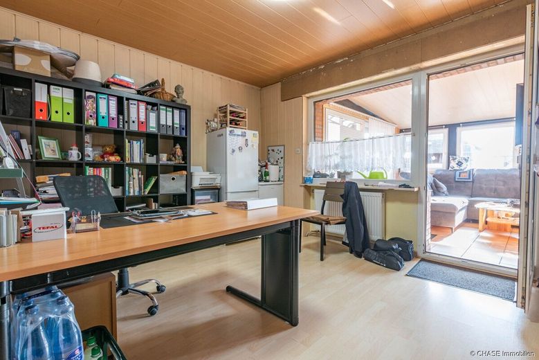 Großzügiges 3-Familienhaus in idyllischer Feldrandlage von Hessisch Oldendorf - OT Rohden! – EG Hp - Büro