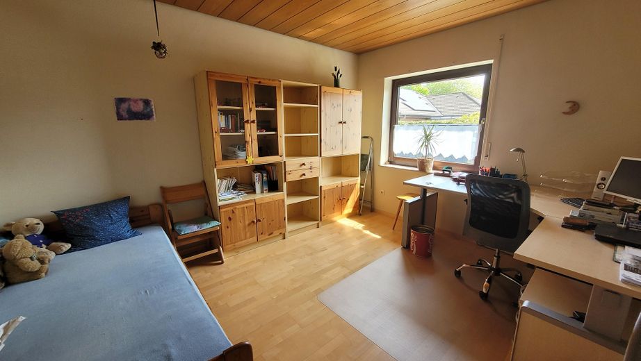 Gepflegter Bungalow mit Einliegerwohnung auf Erbpacht-Grundstück in Alt-Marl ohne Maklergebühren – Kinderzimmer 1