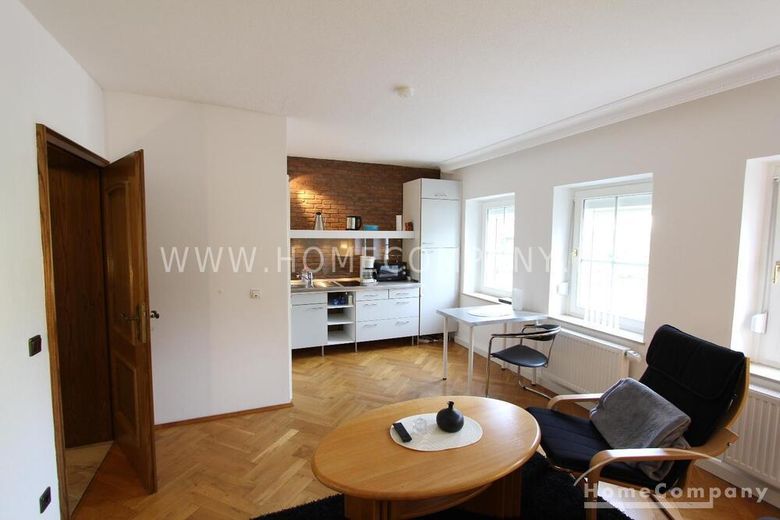 Möblierte 2-Zimmer-Wohnung in abgeschlossener Hofanlage mit separatem Eingang, italienisch-mediterranes Flair! – 6e9f324fd1856c5fb88d23cbe9b6d0cde72dc48c.jpg