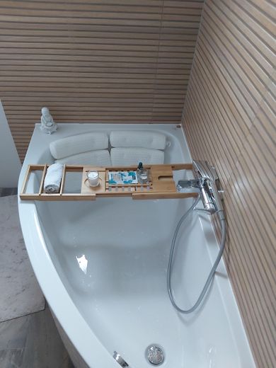 Spa-Badewanne Bad unten