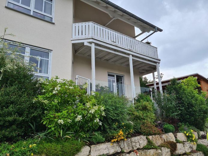 Hausansicht v. Garten