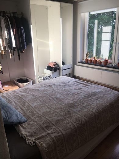 Mieszkanie dwupoziomowe 85 m² w pobliżu kampusu, bezpośrednio przy Ringgleis + 55 m² zaadaptowanej powierzchni użytkowej na poddaszu – Schlafen 1: forts.