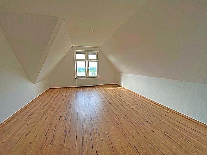 Courtagefrei: – Wohnzimmer 1