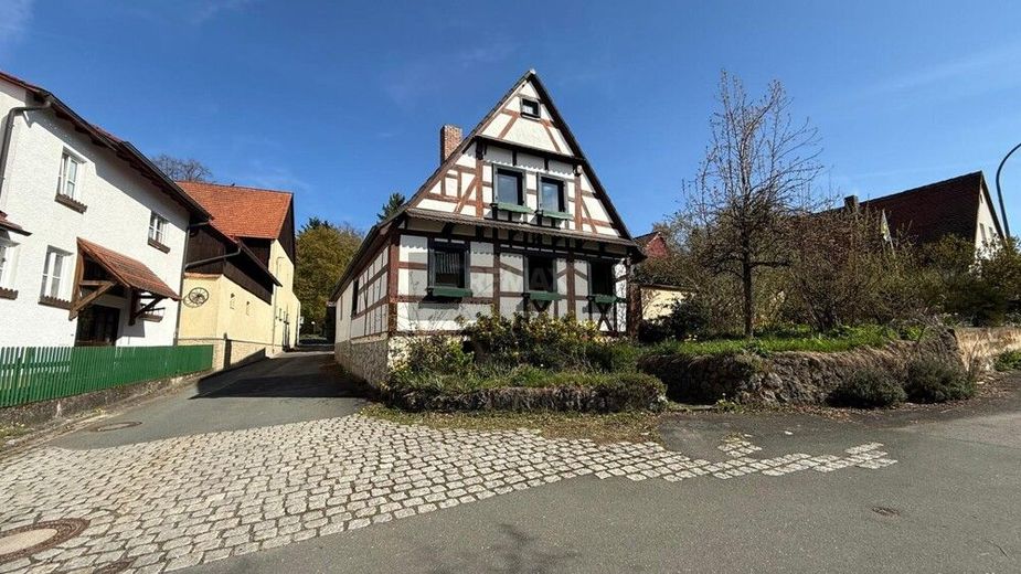 Charmantes Fachwerkhaus mit Geschichte in Strullendorf/Mistendorf – Bild 1