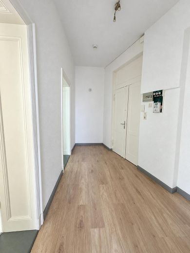 3-Zimmer-Wohnung in Rathenow - Zentral gelegen und Wassernähe – Hausflur