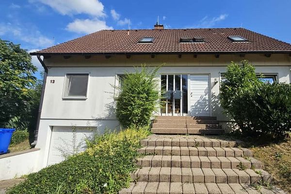 Charmantes Zweifamilienhaus in ruhiger Lage in Altenburg bei Jestetten
