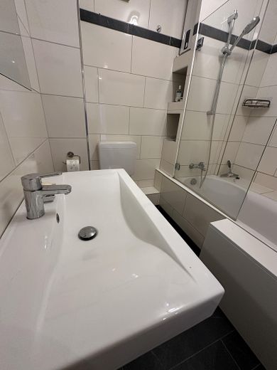 3-Zimmer-Wohnung, 80 m², mit Einbauküche in Hamburg-Sülldorf – S-Bahn-Nähe, ab sofort frei – Фотографія 6