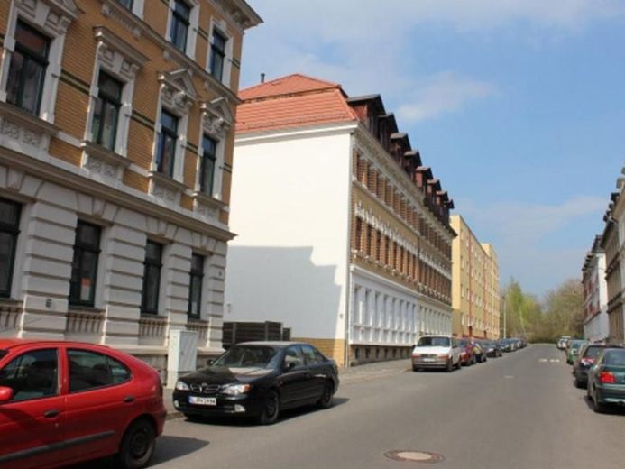 Dölitz-Dösen* tolle 3 Raum-Whg. mit Balkon * EBK* Parkett * Bad mit Wanne* klein aber fein* – Foto 1