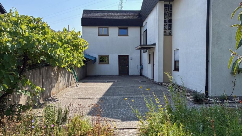 Villa d'architetto in stile Bauhaus con vista sulla valle del Main – Hof UG
