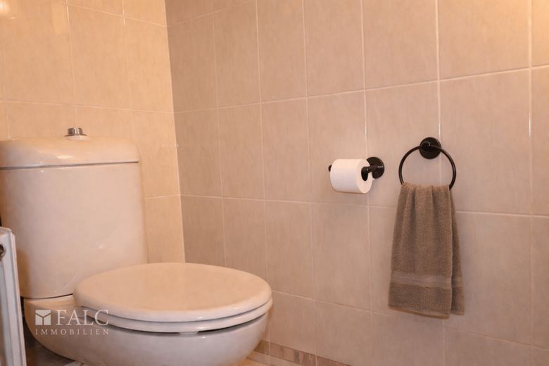 Ein Haus ohne Oben - Horizont statt Treppenhaus – Gäste-WC