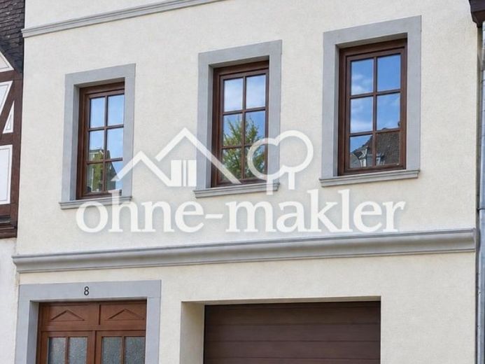 Gepflegtes Zweifamilienhaus in Bingen-Stadt mit Innenhof und Garage – Zdjęcie 1