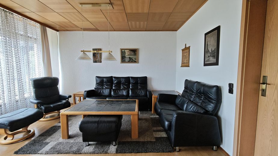 DHH mit großem Grundstück – Wohnzimmer