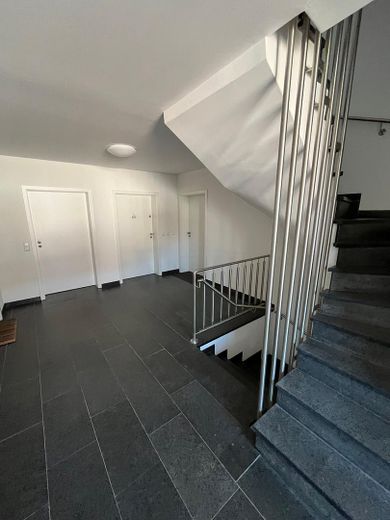 Eingang Wohnung/ Tür Mitte