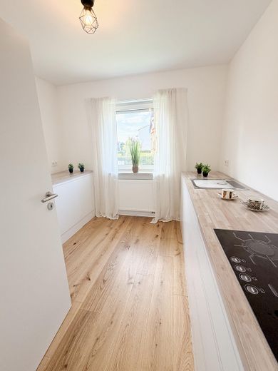 Erstbezug 2026 – hochwertig sanierte 3-Zimmer-Wohnung im EG | Neu-Ulm Offenhausen – Küche