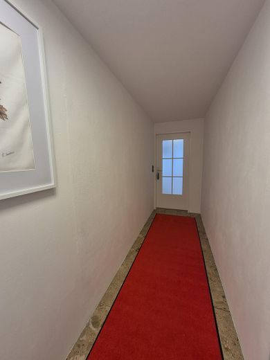 Außergewöhnliches Mehrfamilienhaus mit Aussicht und Ausblick – Zugang DG Wohnung