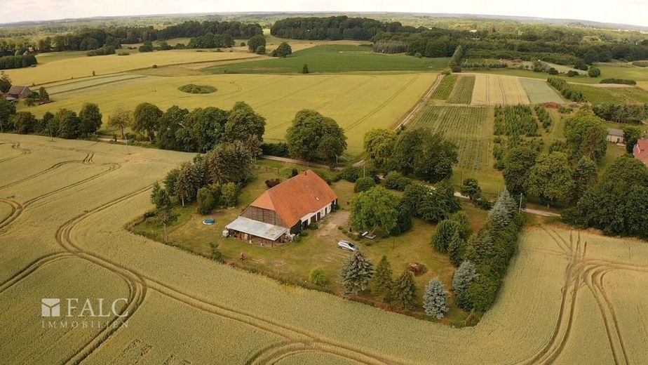 ***Alleinlage, Bauernhaus im Biosphärenreservat Schaalsee*** Denkmal – Luftbild II