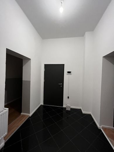 180 m² sanierte Altbauwohnung – Eingang mit Videosprechanlage