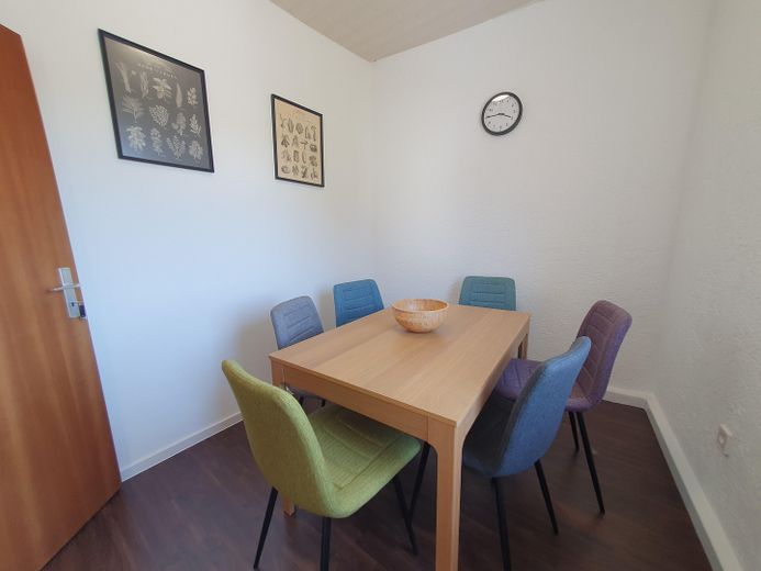 2 banyolu rüya gibi döşenmiş 6 odalı daire (paylaşımlı yaşam için uygun) – Separates Esszimmer