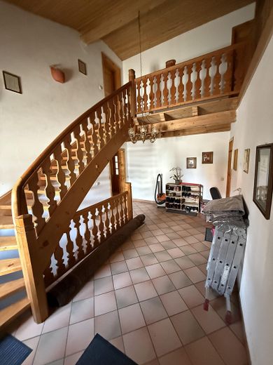 charmant rustig 1-kamerappartement in Mühldorf-Mößling – Treppenhaus 2