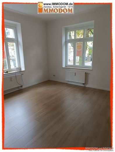 4 bis 5-Zimmer-Wohnung mit 2 Bädern in Zwickau, Nähe Schlobigpark, zu vermieten! – Wohnküche