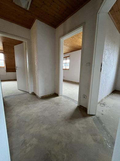 Maison jumelée adaptée aux familles avec jardin, sauna, studio et sous-sol à Stegaurach – Flur OG