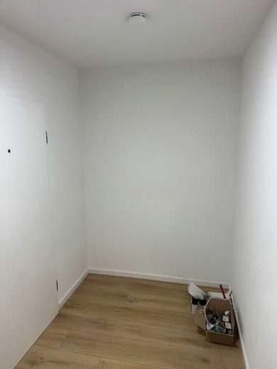 Pärchenwohnung, kl. Familie oder Altersruhesitz - aber auch Kapitalanlage/RENDITE zur Altersvorsorge – 5 Flur mit Wohnungstür