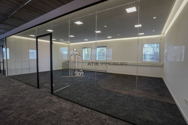 ATIK: Provisionsfrei - Erstbezug nach Sanierung - Repräsentative und Bürofläche mit EBK – Innenbereich
