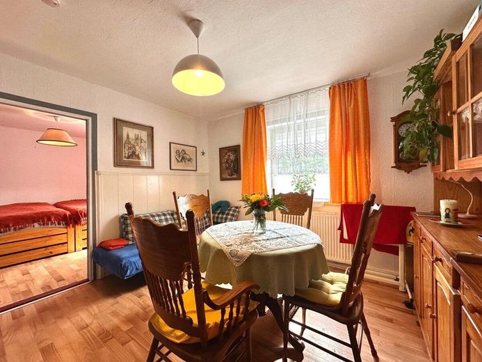 HORN IMMOBILIEN ++ gemütliches Zuhause in idyllischer Lage, Doppelhaushälfte in Eggesin – Wohnzimmer