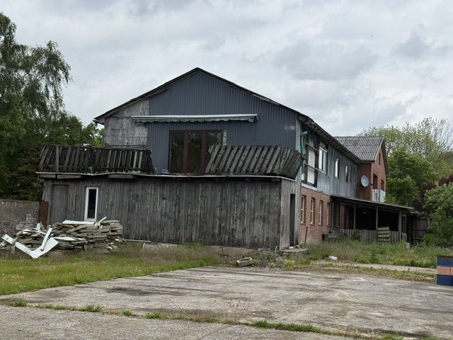 Resthof im Angebotsverfahren in Averlak Besichtigung am 12.07 nach Absprache – Ansicht hinten