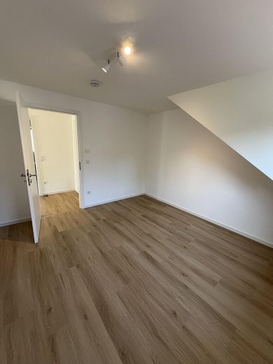Dreamily bright 3-room apartment for rent - first occupancy after core renovation – Schlafzimmer Bild 2