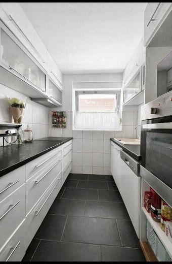 Moderne 2-Zimmer-Wohnung in attraktiver Lage von Backnang – EBK mit Fenster