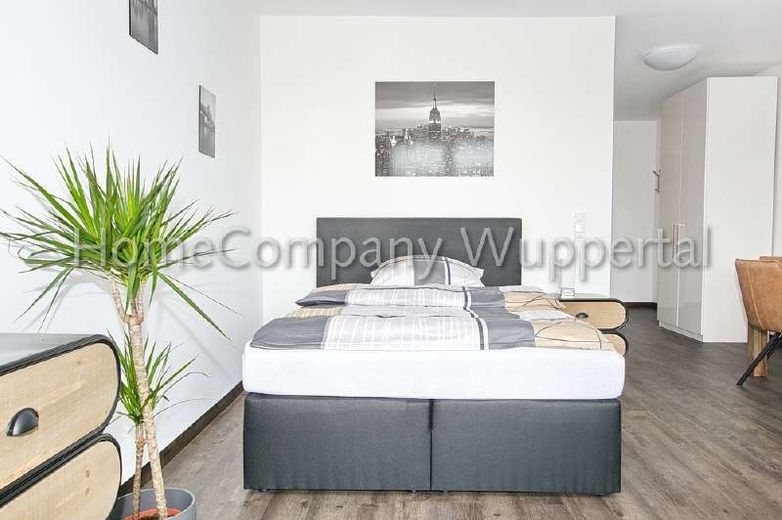 Luxuriöses Apartment in zentraler Lage mit Balkon, DSL-Wifi und Reinigungsservice – 49342e3f4ebfe0da1fc5c1bb3679ee9621828f25.jpg