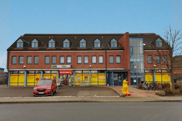 177 m² modern office space in Waren Ost | Touristically lively, in the heart of MV | Bathroom with shower | Fitted kitchen