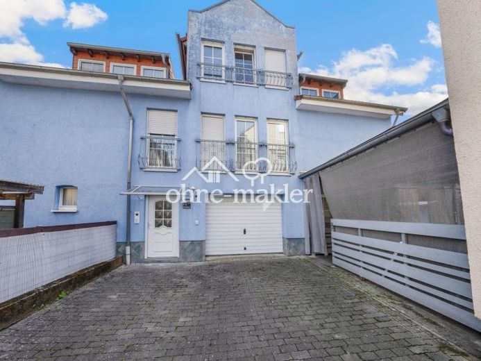 Habiter et travailler sur une surface d’environ 287 m² à Aßlar-Berghausen – Photo 1