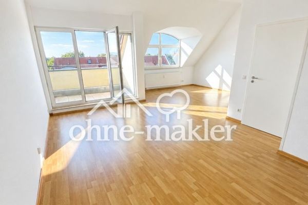 Moderno appartamento monolocale con balcone, cucina componibile e accesso senza gradini
