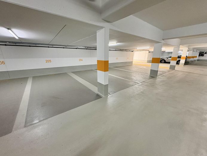 Tiefgaragenplatz