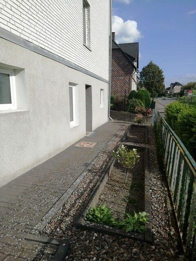 Eschershausen, dom dla 3 rodzin – Foto 5