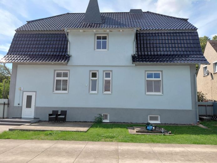 Stilvoll saniertes Herrenhaus auf 3.794 m² Grundstück – Foto 3
