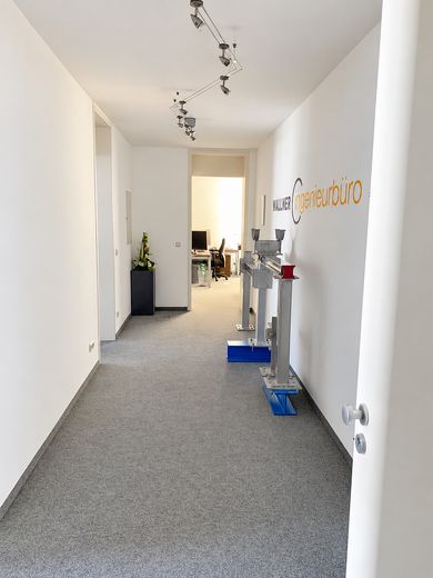 Helle Büro/ Praxisräume in Burghausen - ca. 100 (optional 200 m²) mit vielseitiger Aufteilung – Empfangsbereich