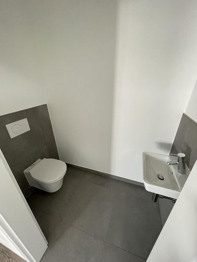Nowoczesne 3-pokojowe mieszkanie do wynajęcia w sercu Simmerath – Gäste WC